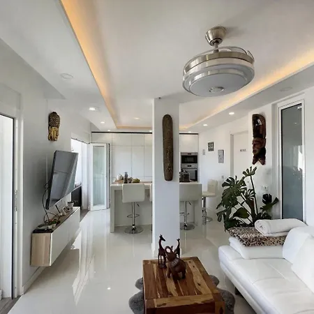 Paulmarie Duplex In Colina Blanca Appartamento